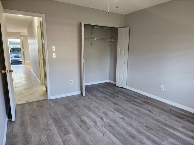 Building Photo - 1102 Halton Ct