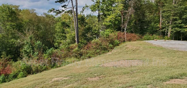 Building Photo - 302 Joel Rd