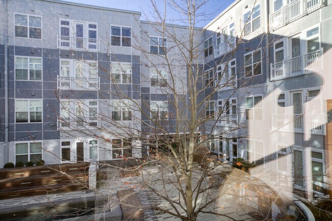 Building Photo - 445 Artisan Way