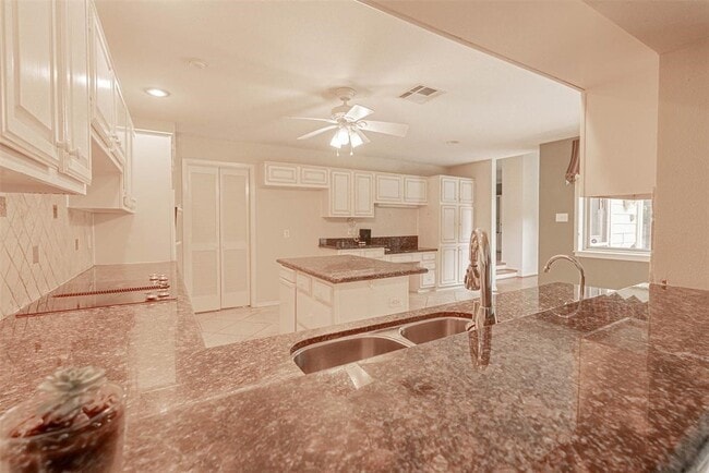 Building Photo - 13103 Rincon Dr