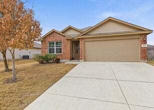 Building Photo - Spacious 4 Bedroom Home with Covered Patio in Red River Ranch