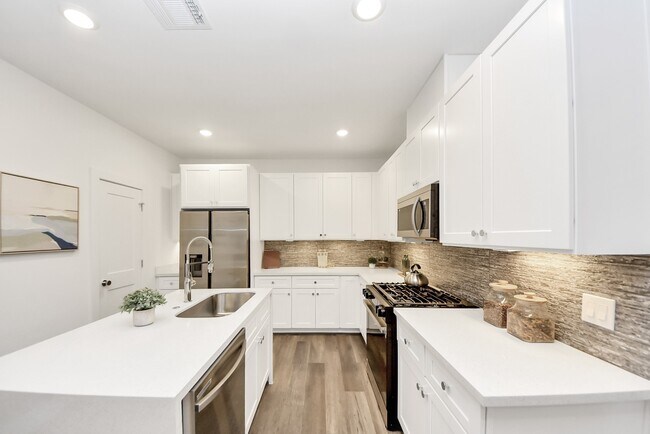 Building Photo - 7502 B Carver Rd