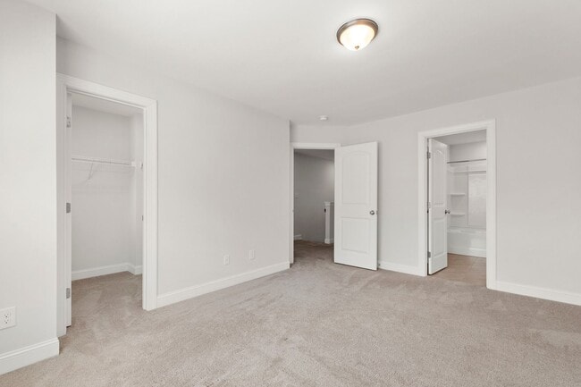 Building Photo - Beautifully Kept 2-Bedroom Townhome in Dur...