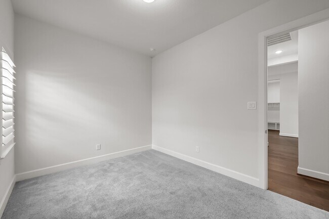 Building Photo - 32336 Noble Crk Dr