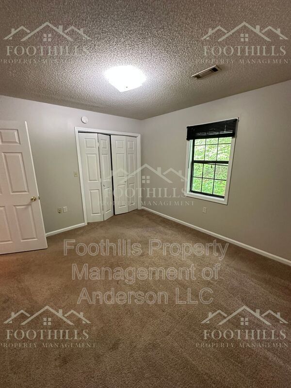 Building Photo - 119 Woodland Dr
