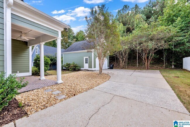 Building Photo - 6285 S Clubview Cir