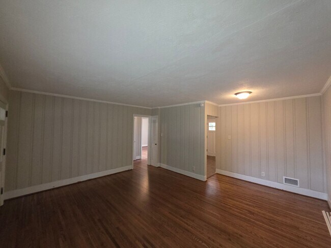 Building Photo - BH-berry1322