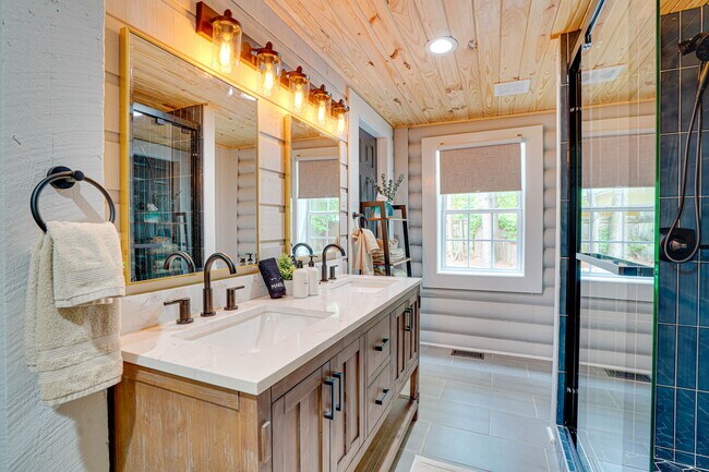 Building Photo - 4241 Osburn Ct