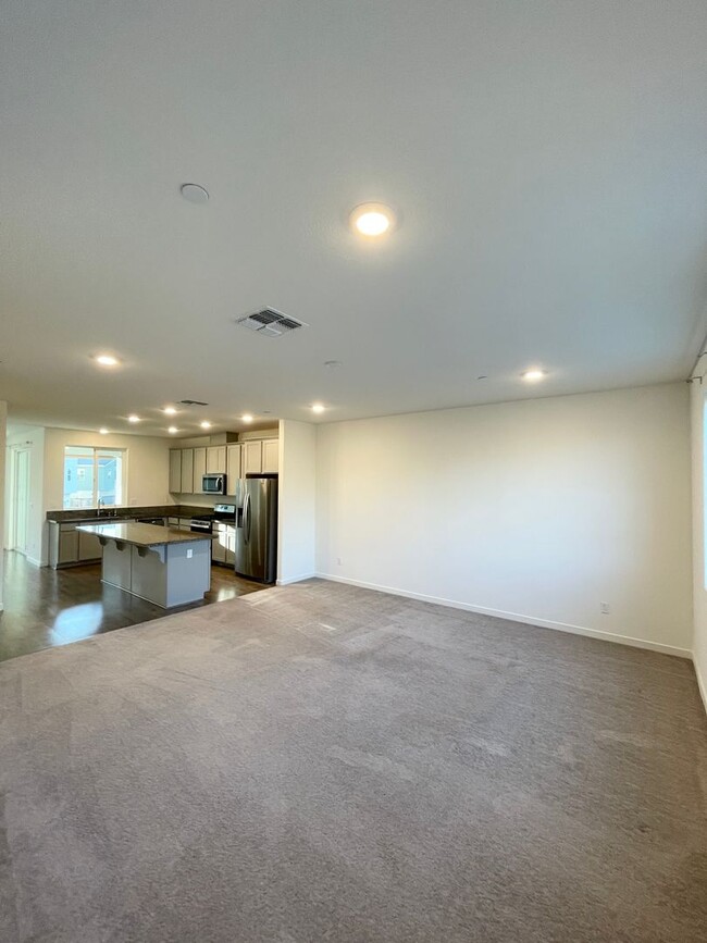 Building Photo - Superb Condo Living in North Natomas! 4 be...