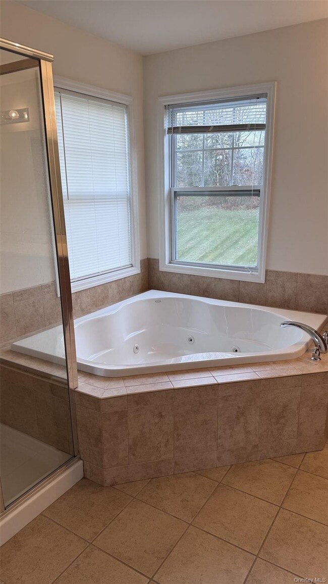 Building Photo - 245 Buttonwood Way