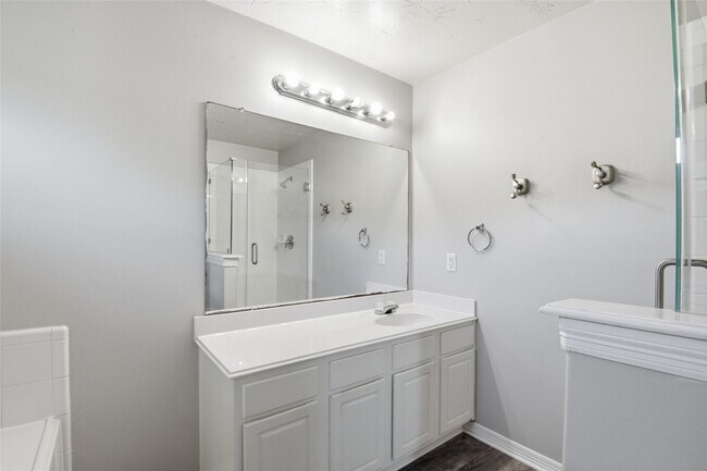 Building Photo - 2434 Montana Blue Dr