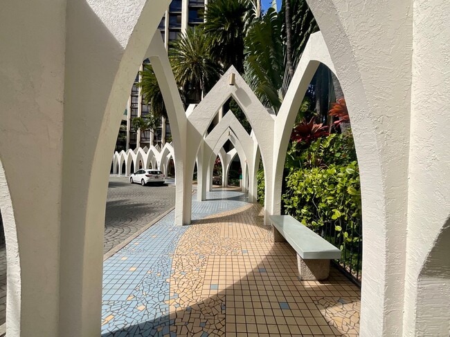Building Photo - Liliuokalani Gardens