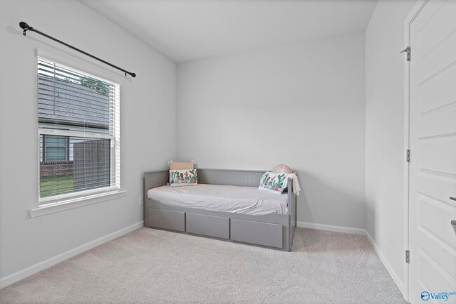 Building Photo - 14971 Greenleaf Dr