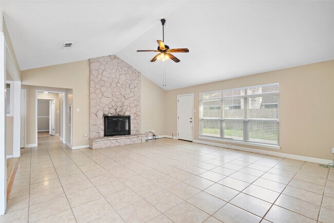 Building Photo - 4915 Kentington Dr