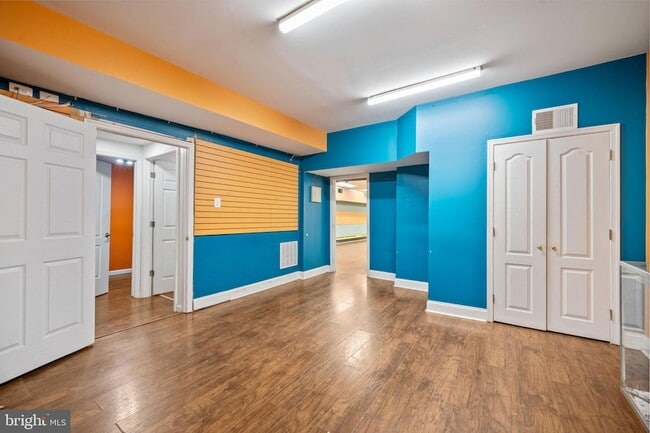 Building Photo - 807 Eastern Blvd