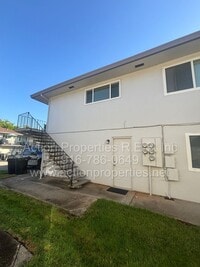 Building Photo - Roseville Condo all one level: 2 Bedroom 1 Bathroom Single Level, Large Living Room Central Heat ...