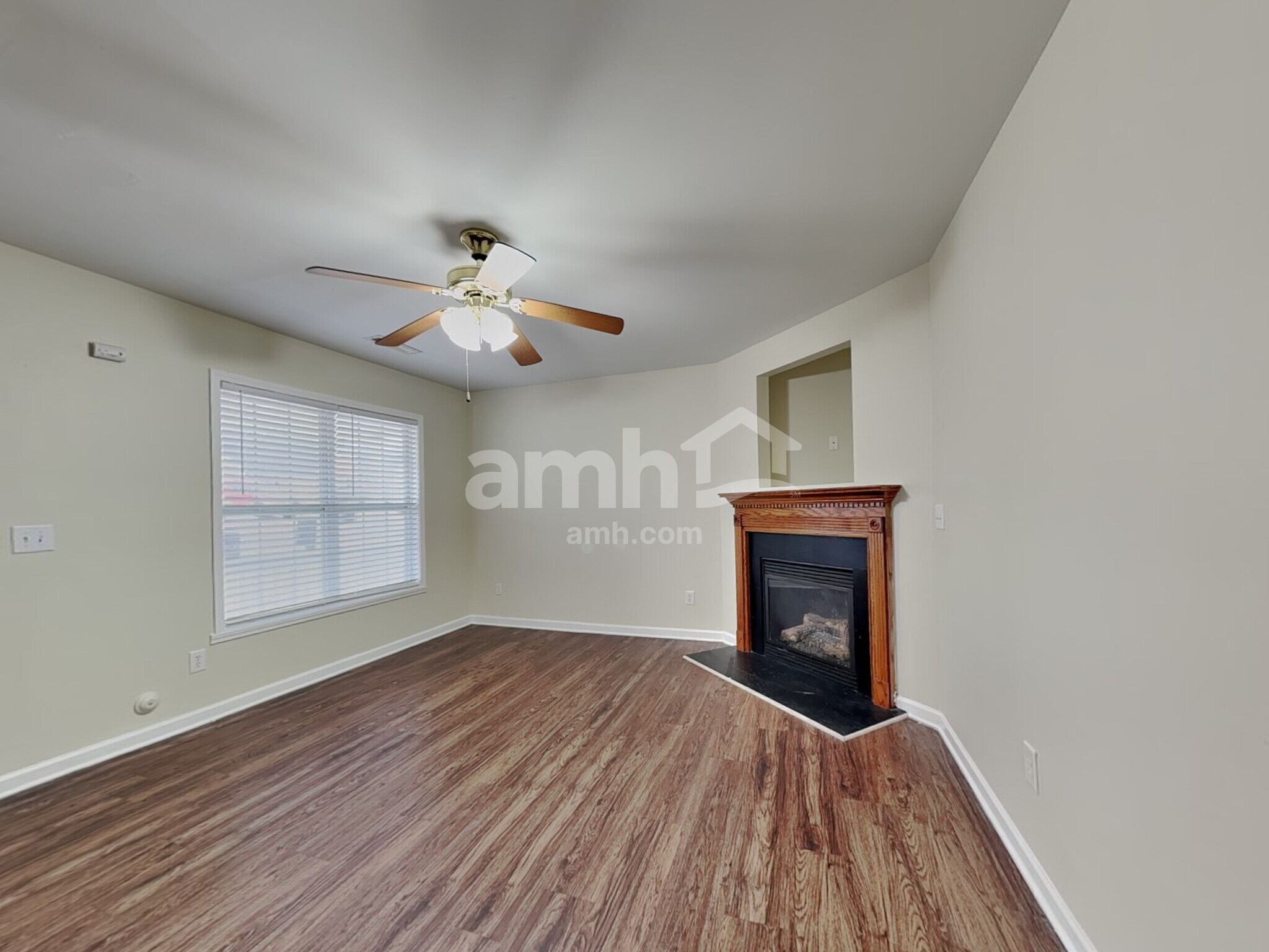 Building Photo - 5065 Walden Ridge Dr