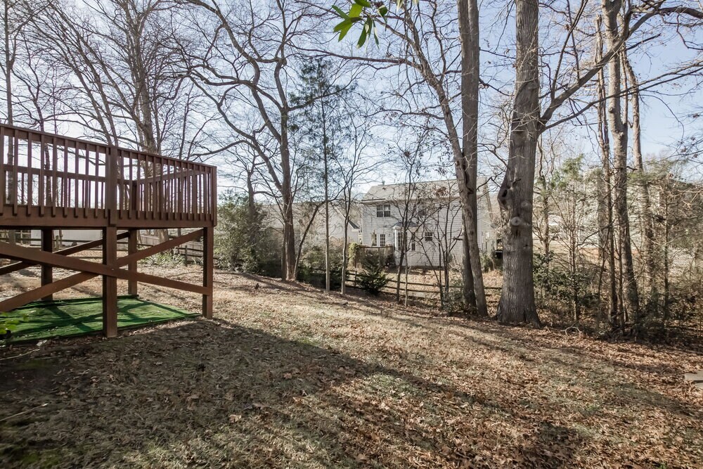 Building Photo - 925 Treasure Pl SW