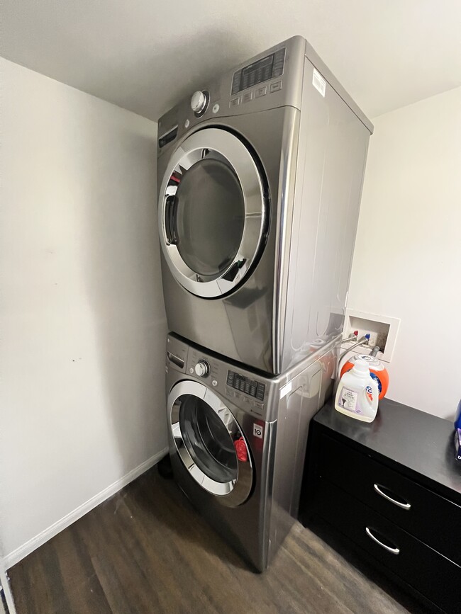 HE washer dryer inside walk-in closet - 10119 Fernglen Ave