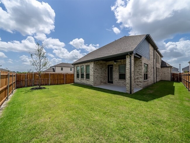 Building Photo - 3049 Elmwood St
