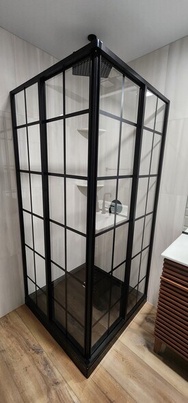 Building Photo - 241 Center Ave