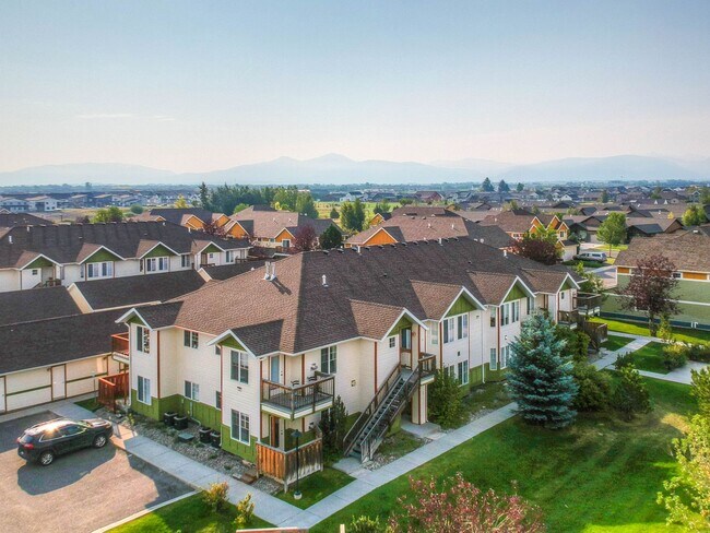 Building Photo - 3 Bed 2 Bath Unit Available in Bozeman!