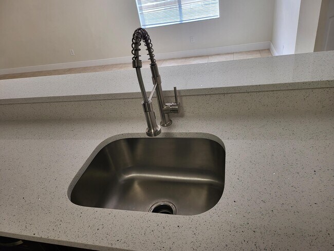 Building Photo - 1138 Coral Club Dr