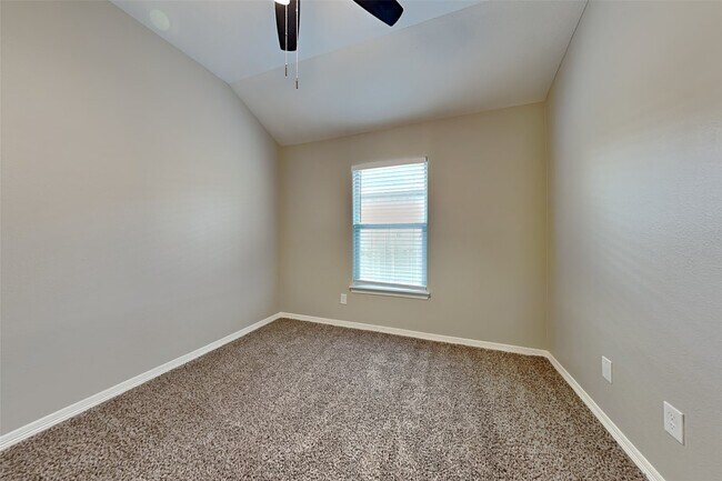 Building Photo - 10218 Black Forest Ct