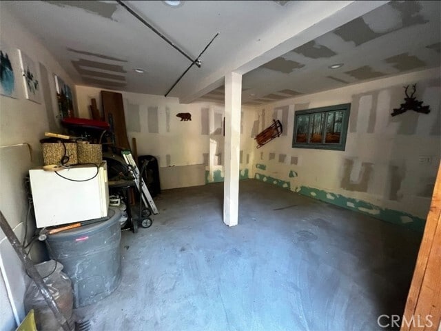 Building Photo - 754 Golden Dr