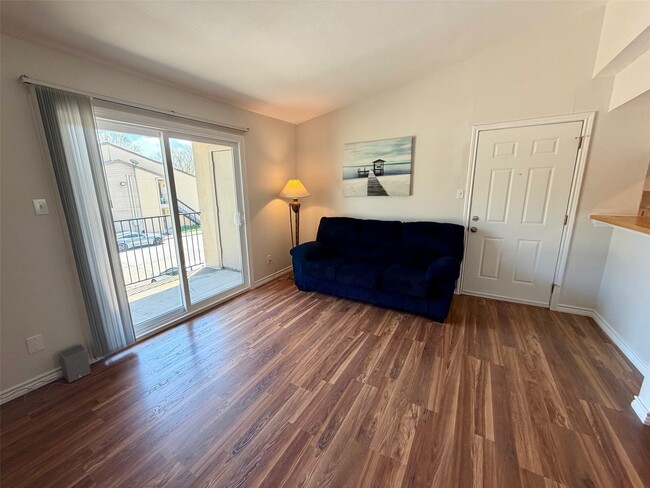 Building Photo - 3300 Pebblebrook Dr