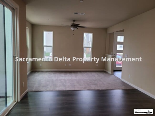 Building Photo - Wonderful Elk Grove Home