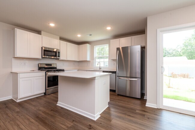 Building Photo - 717 McKissick Dr