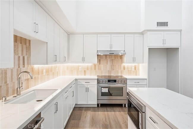 Building Photo - 24722 Del Prado Ave