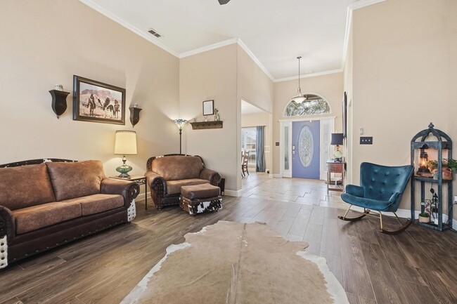 Building Photo - 4610 Sierra Sunset