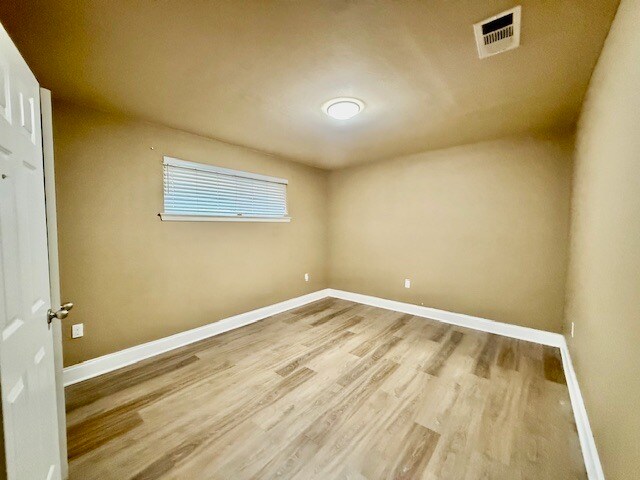 Building Photo - 318 Wingate Dr