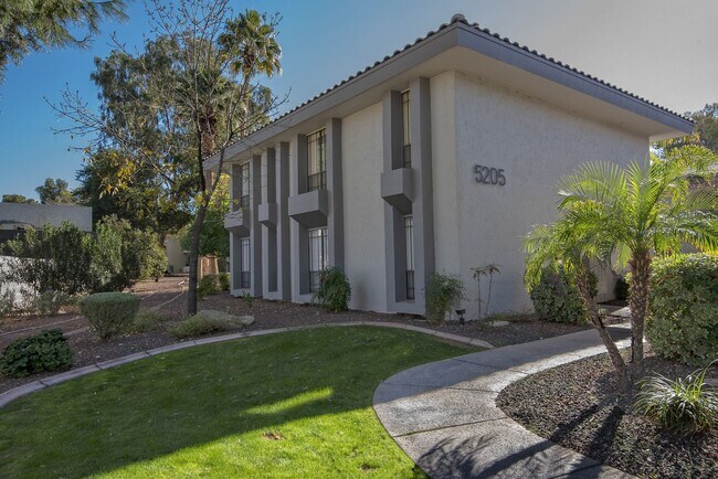 Building Photo - Rates Vary $1,995 - $3,495