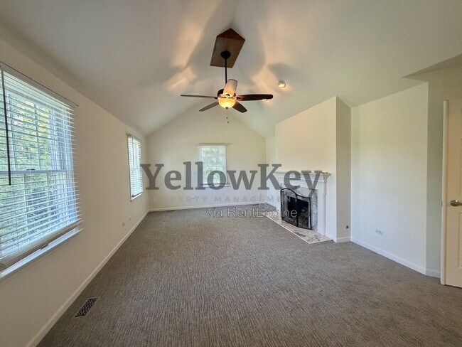 Building Photo - 11121 Indian Woods Dr