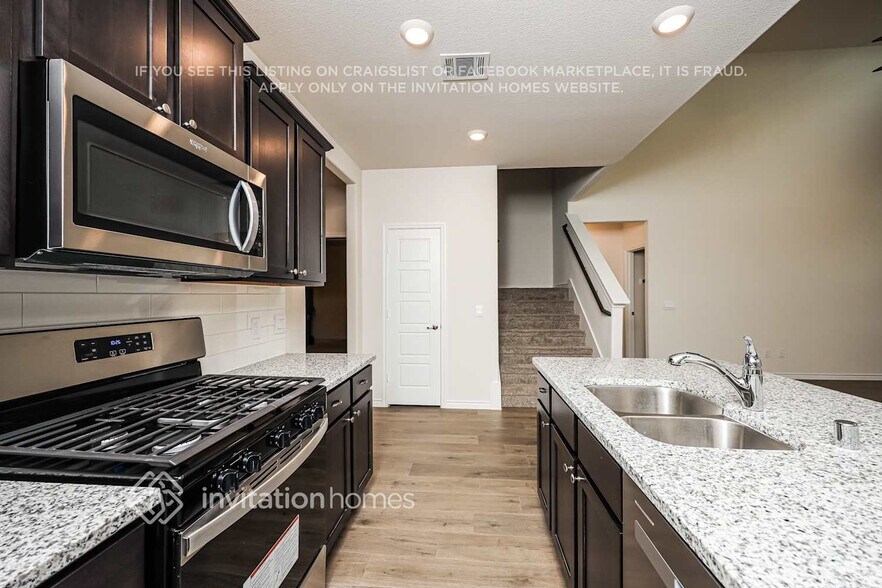 Building Photo - 7408 Mayplace Dr