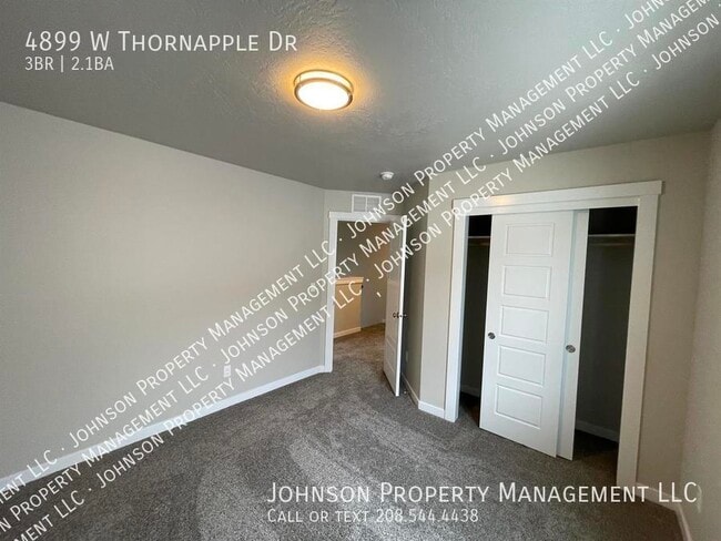 Building Photo - 4899 Thornapple Dr
