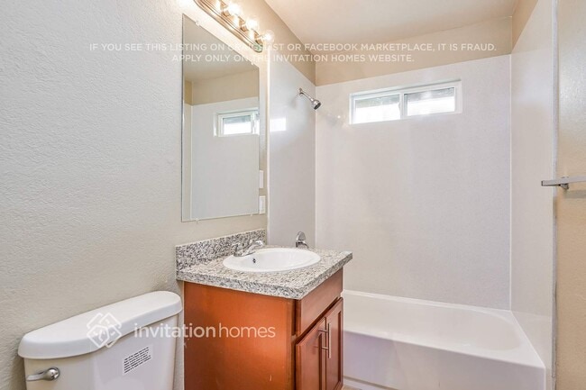 Building Photo - 500 Baywood Dr