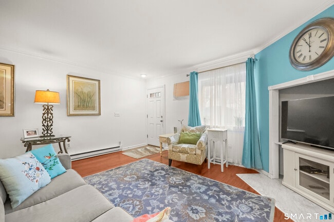 Building Photo - 237 Willow Springs