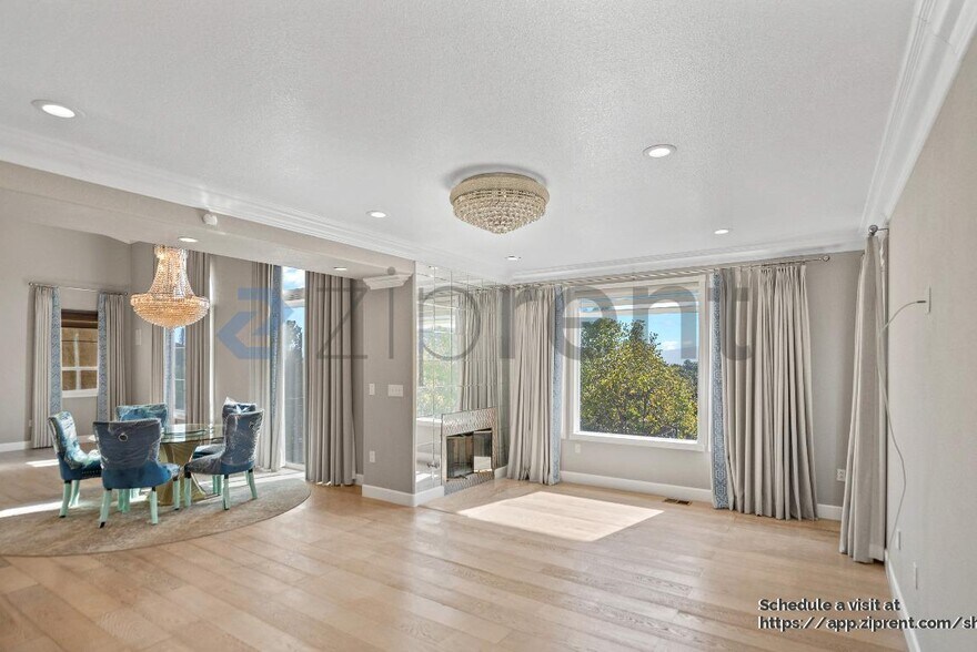 Building Photo - 51 Viola St