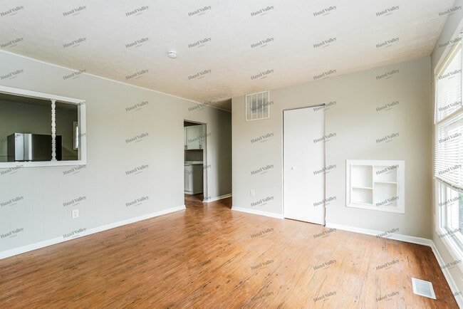 Building Photo - 3491 Ontario St