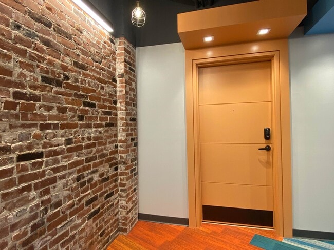 Building Photo - 83 Hanover St