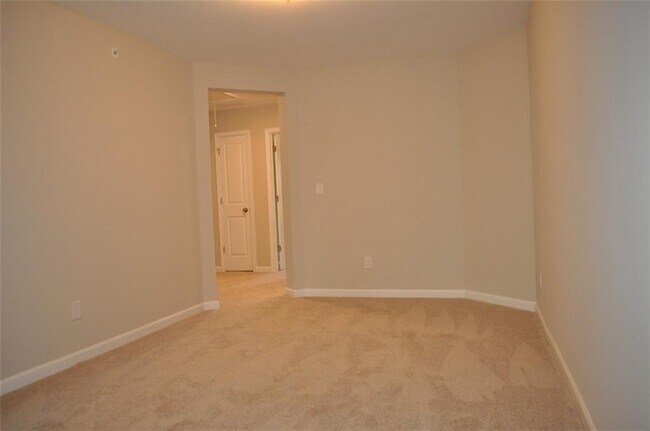 Building Photo - 1320 Endicott Ct
