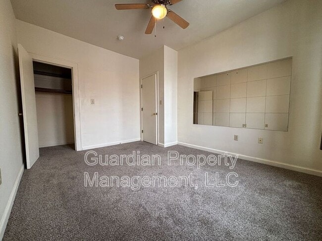 Building Photo - 116 E 3rd St