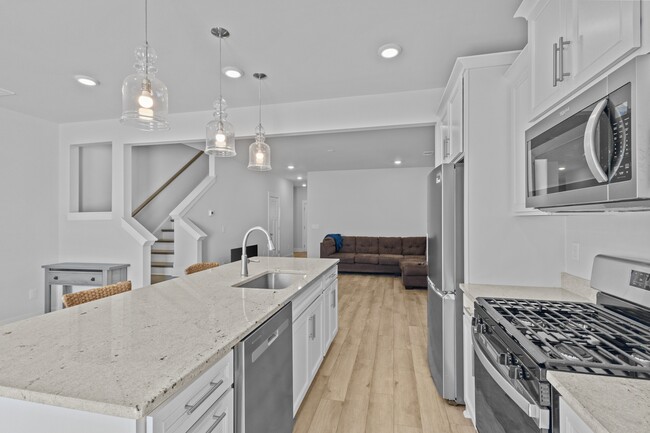 Building Photo - 103 Marston Ln