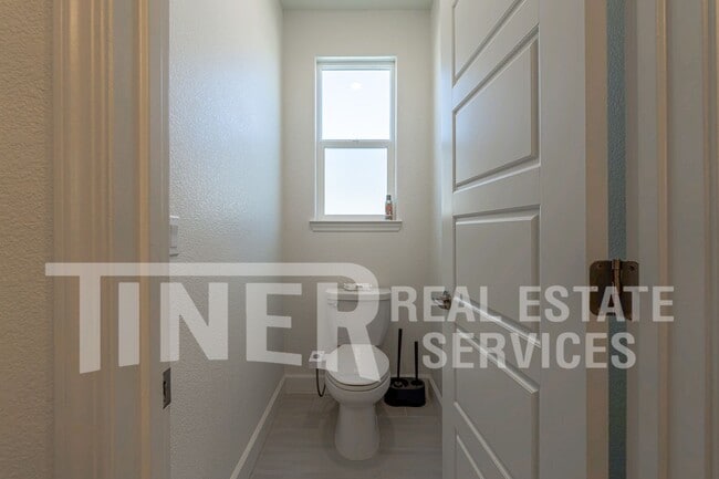 Building Photo - 3555 Nuestra Ave