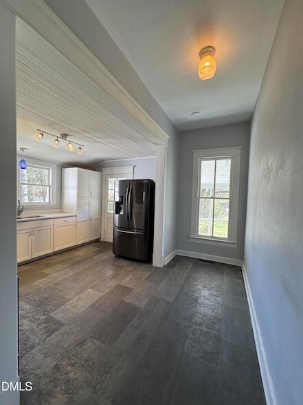 Building Photo - 483 W Salisbury St