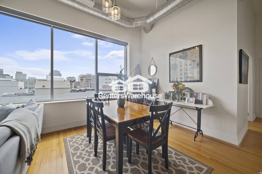 Building Photo - 500 Granby St